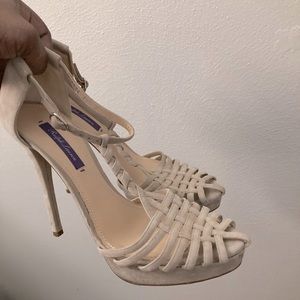 Size 9.5 or 39.5 EU purple label Ralph Lauren light Tan heels